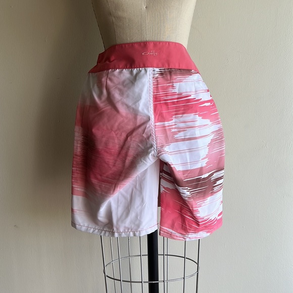 NWT Oakley Women Swim Shorts SZ-3/4 - Picture 2 of 11